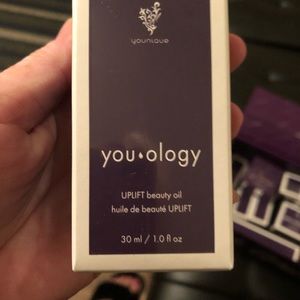 Younique uplift beauty oil